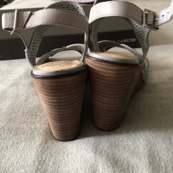 Brand new Vince Camuto wedges - Picture 4 of 4